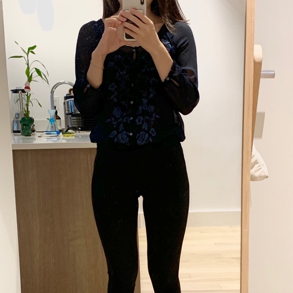 Blouse - Picture 2 of 3